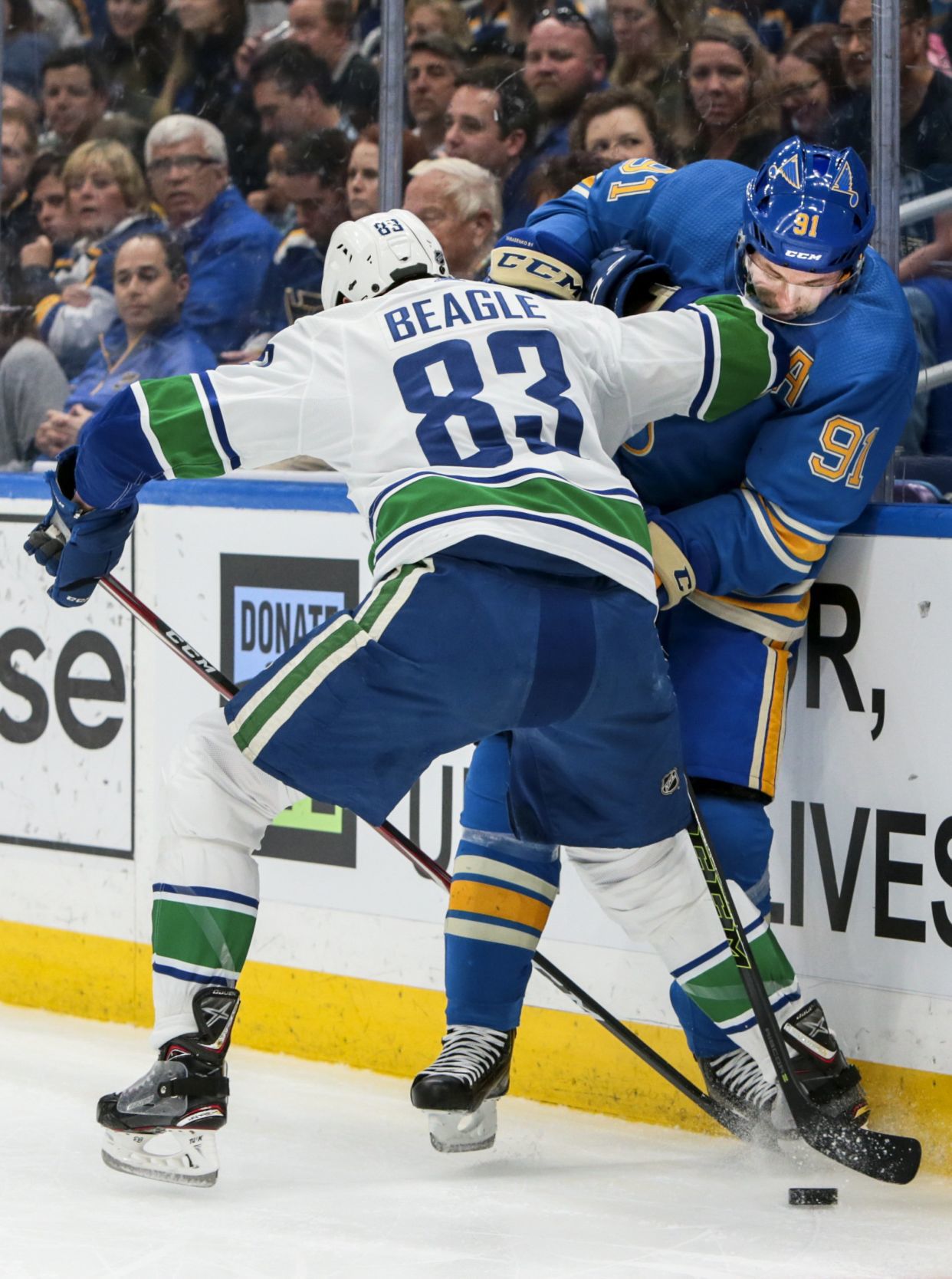 St. Louis Blues end it against the Canucks